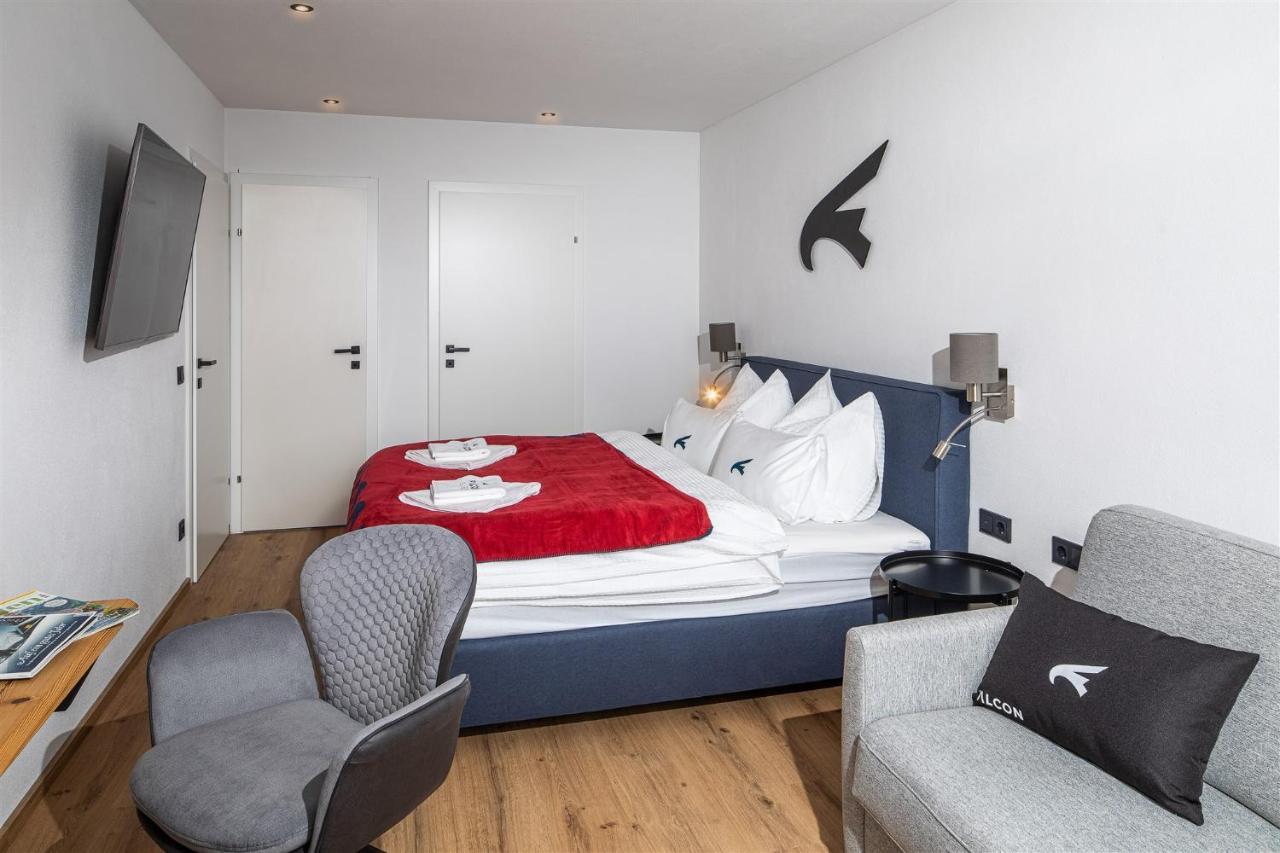 Falcon Zell Am Apartment *